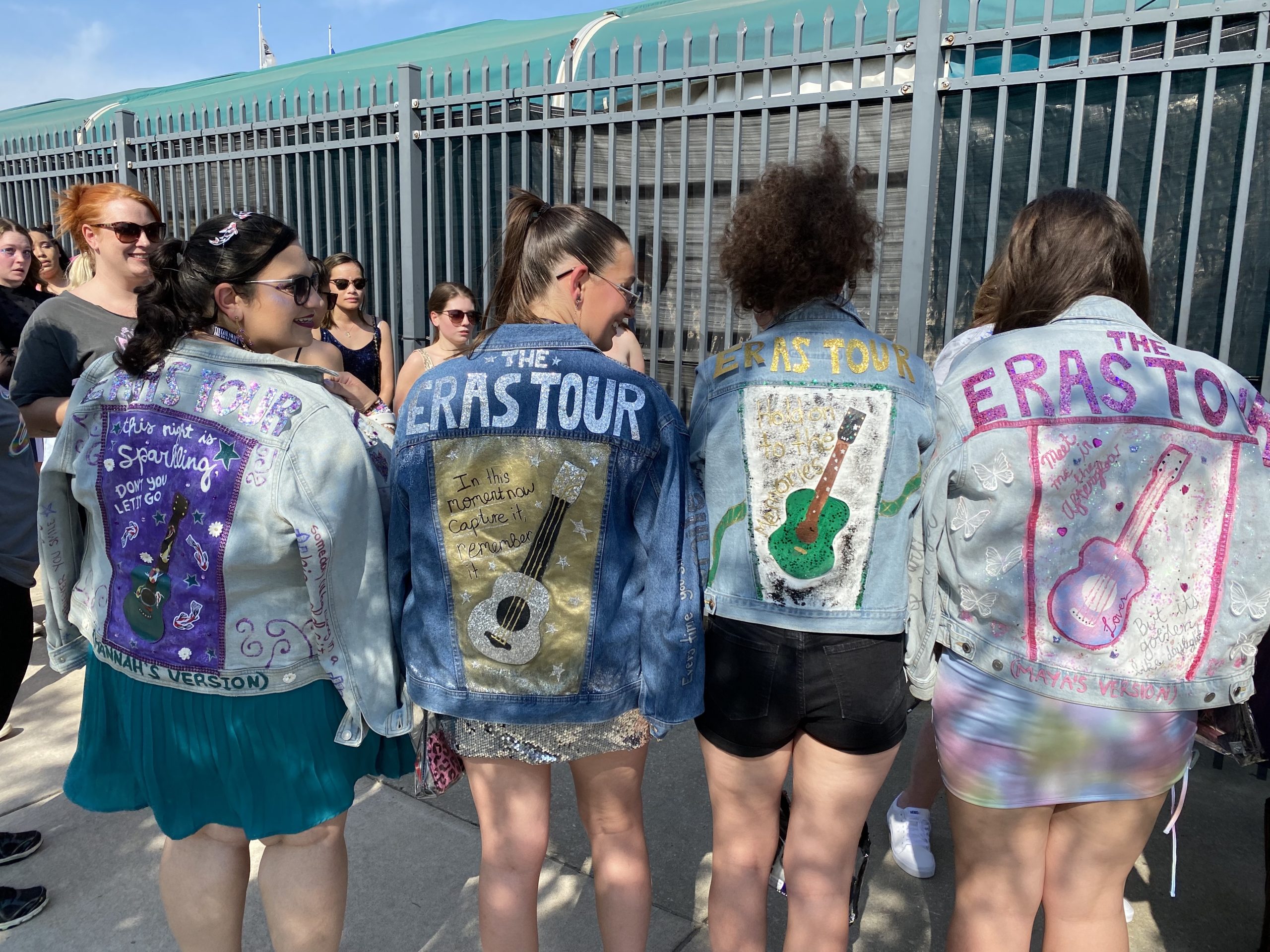 swift-concert-philly-outfits Hannah, Naomi, Aliza, and Maya show off their