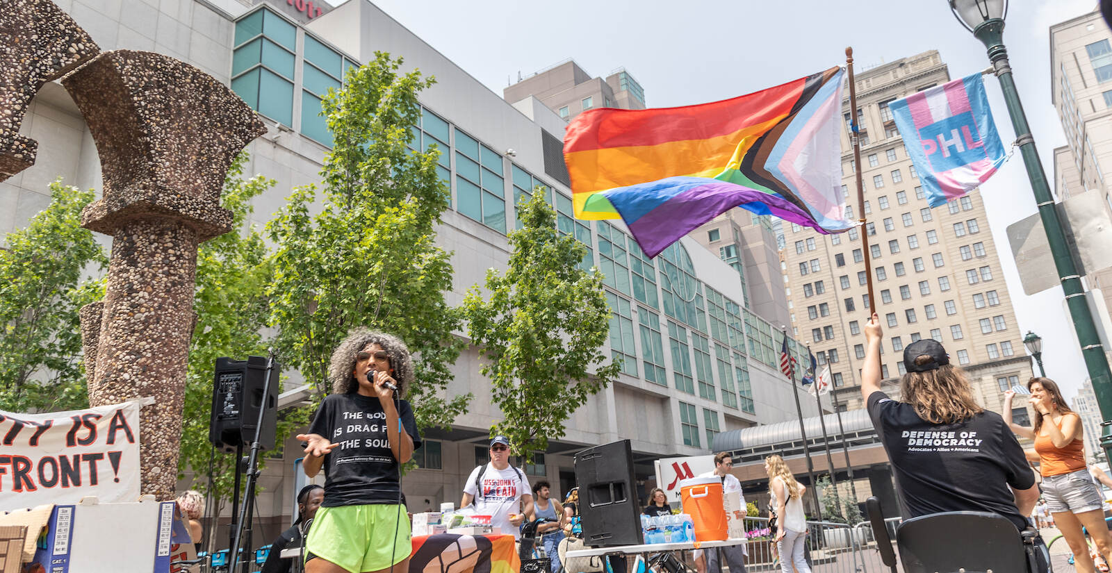 Sam Rise leads a dance party while protesting Moms for Liberty in Philly