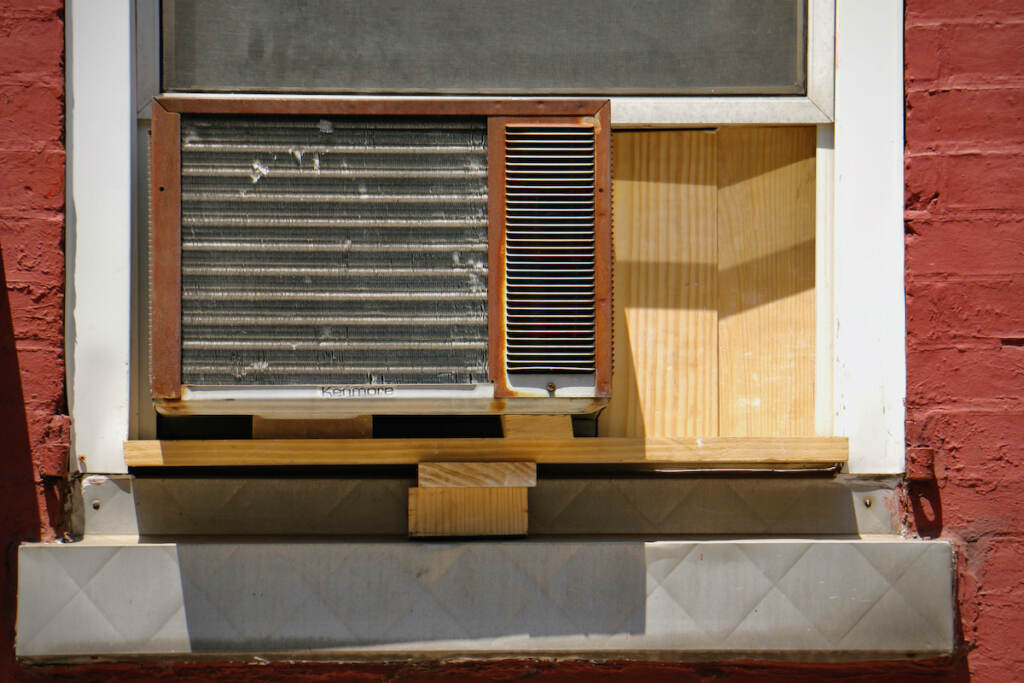 A window air conditioning unit. (Emma Lee/WHYY) A window air conditioning unit