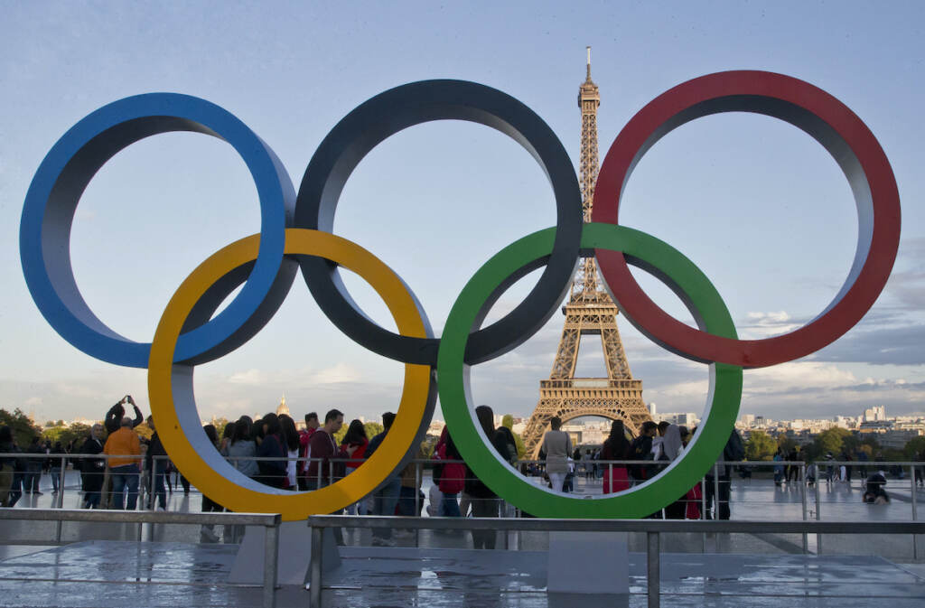 File photo: The Olympic rings are set up in Paris, France, Thursday, Sept. 14, 2017 at Trocadero plaza that overlooks the Eiffel Tower, a day after the official announcement that the 2024 Summer Olympic Games will be in the French capital. An IOC inspection team has given a resounding thumbs-up to Paris’ preparations for the 2024 Olympic Games. The IOC said Wednesday that Paris organizers are where they should be in their planning with 415 days to go before the opening ceremony