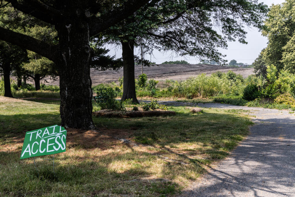 The Meadowlands trailhead