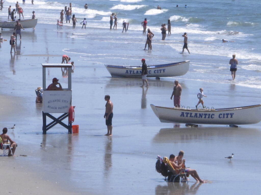Internet Gambling NJ The beach at Atlantic City