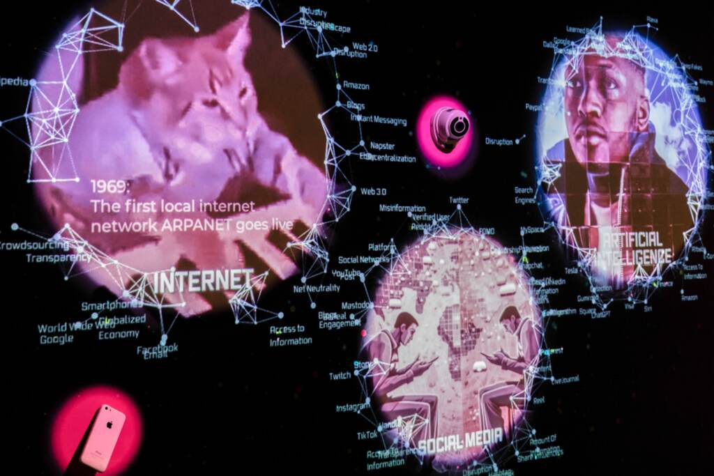 datanation-libertymuseum-ai-02-scaled A map shows the history of the internet.
