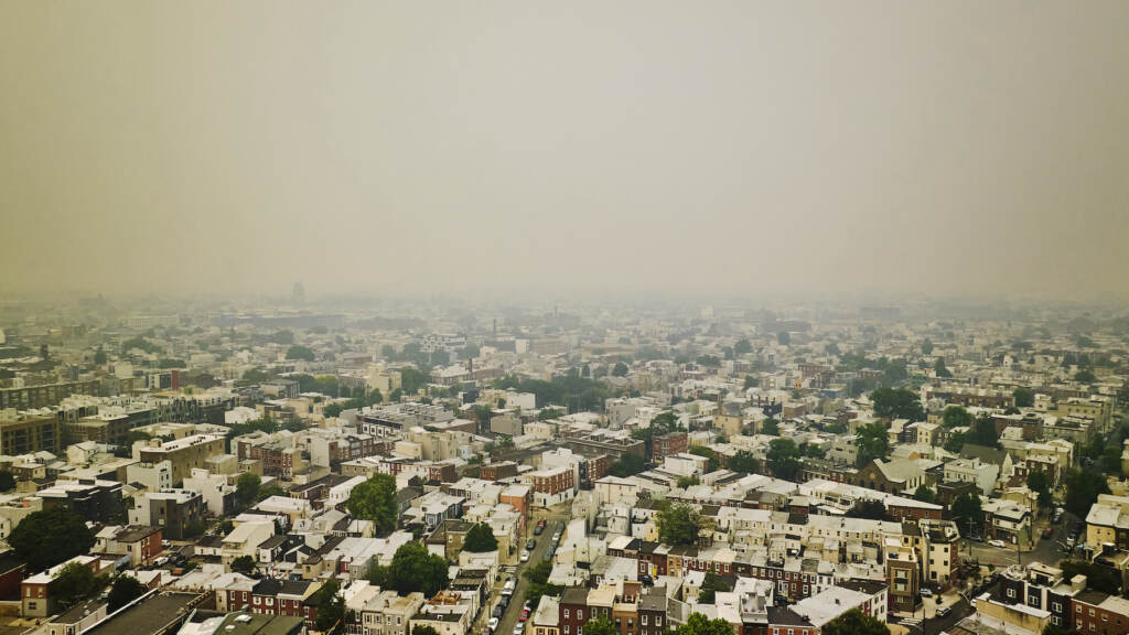 philadelphia-wildfire-smoke-haze-MJM-060723-hires Haze covers Philadelphia, as seen from an aerial view