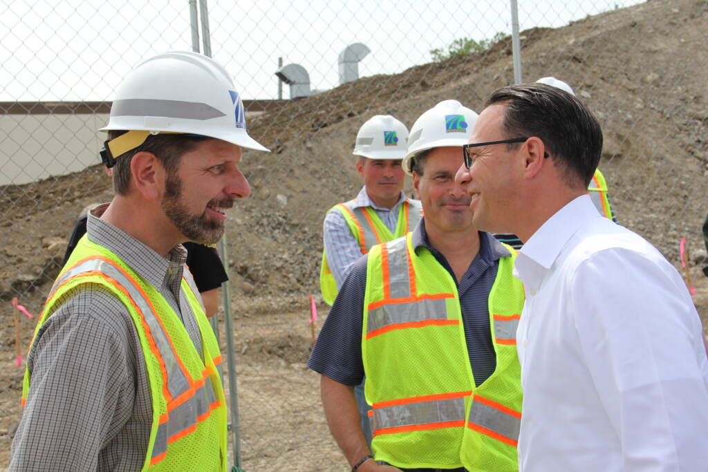 shapiro-i-95-collapse-update-c-sharber-2023-06-20-1 Josh Shapiro speaking with construction workers