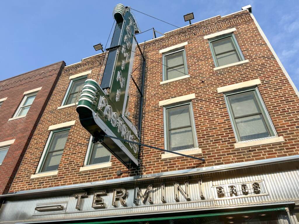 terminibrosbakery-05-scaled Termini Bros. Bakery in South Philadelphia