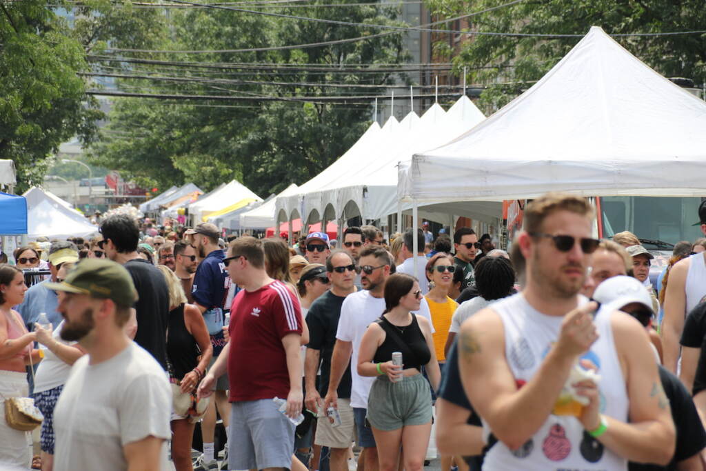 019A9899 Thousands of people packed Girard Ave. through Spring Garden for the 2nd Street Festival