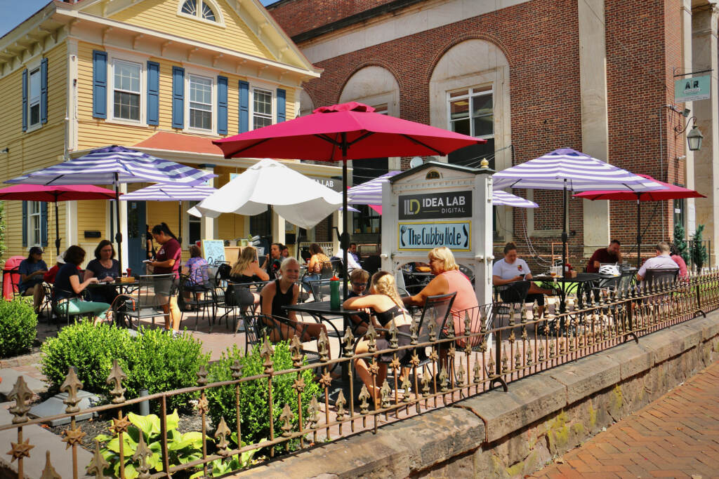 Outdoor seating at a New Jersey restaurant
