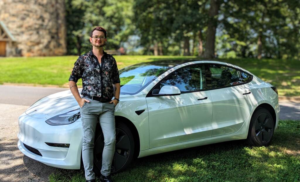 dustyn-thompson-tesla-model-3 Dustyn Thompson