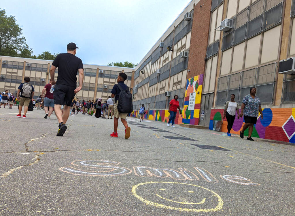 greenbergschool-firstday-b Greenberg Elementary School