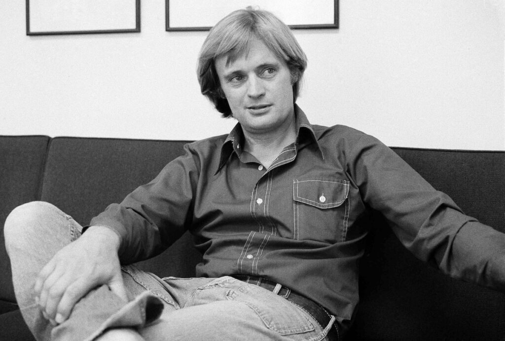 Obit David McCallum File photo: David McCallum, star of the NBC-TV series ''The Invisible Man,'' is shown during an interview with Jay Sharbutt at NBC studios in New York, Aug. 28, 1975.