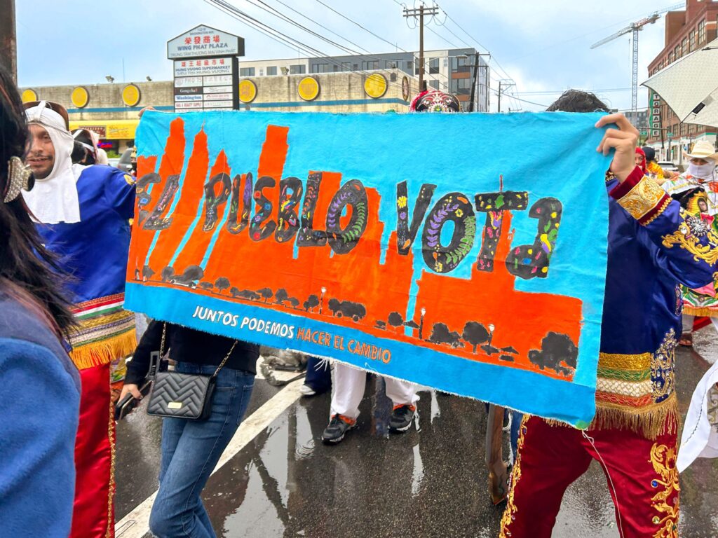 Juntos Podemos ambassadors and volunteers march through South Philadelphia