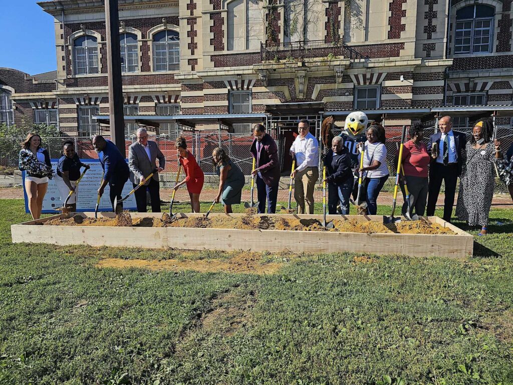 kingsessing-recreation-center-ground-breaking-t-macdonald groundbreaking