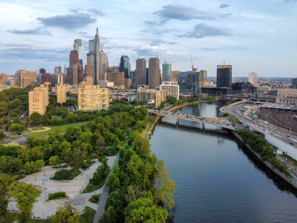 phillyskyline-schuylkill-trees-peco-scaled Tree cover in Philadelphia is unevenly distributed. The Philly Tree Plan aims to change that