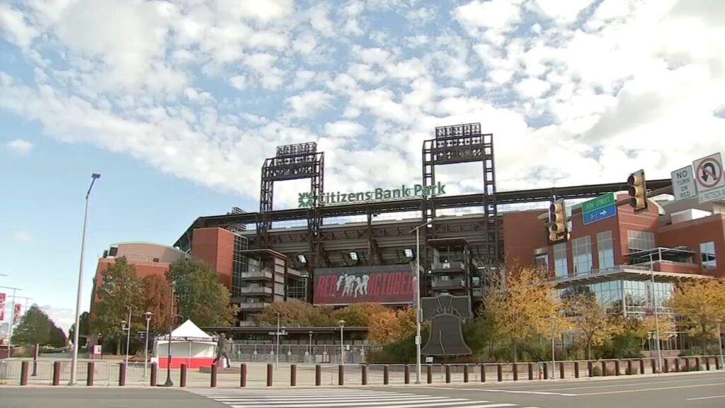 13953984_102223-wpvi-phillies-fans-sharifa-noon-video-vid City of Philadelphia prepares for possible celebration in anticipation of Phillies NLCS win. (6abc)