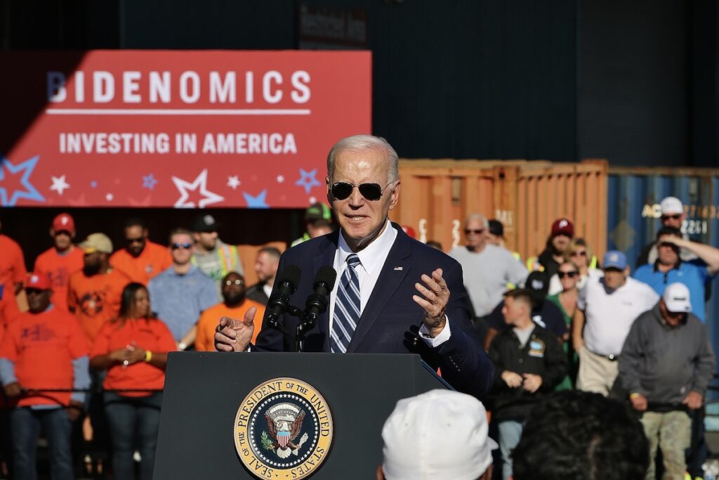 biden-hydrogen-hubs-2 President Biden speaks at a podium