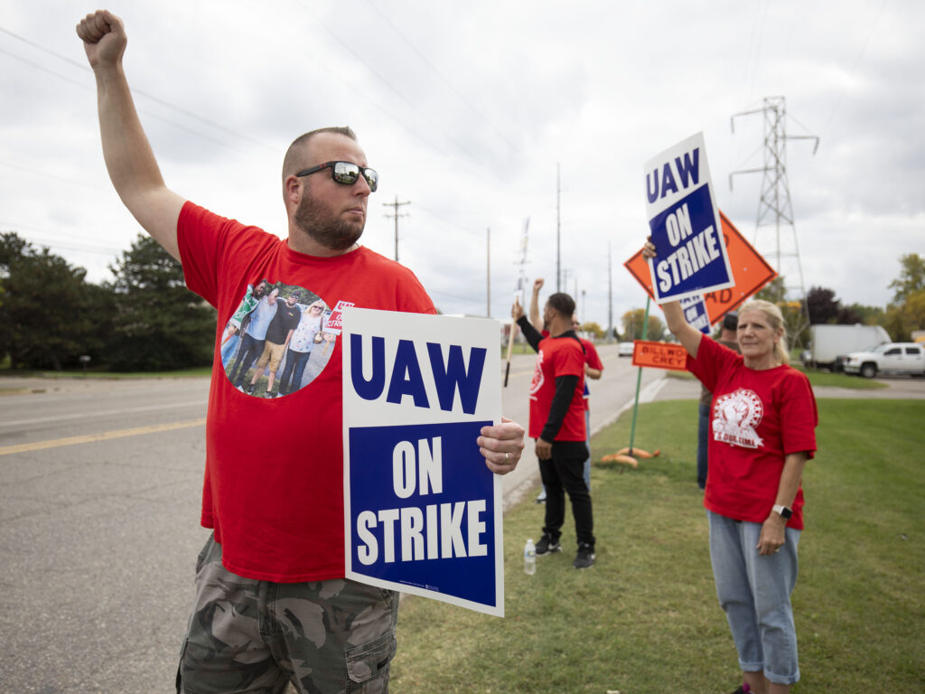 UAW members on the picket line