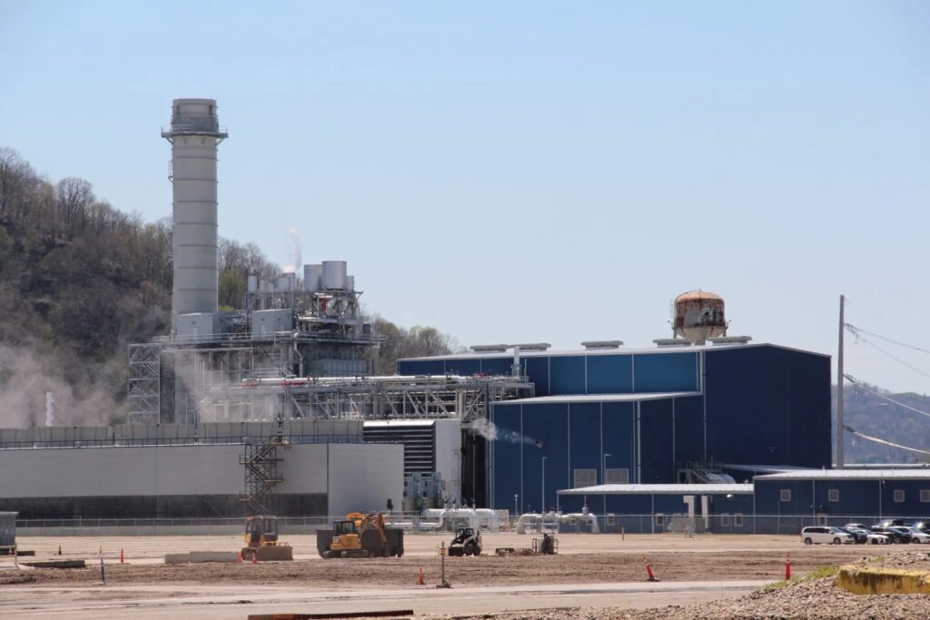 hydrogen-hub A plant that burns hydrogen is visible