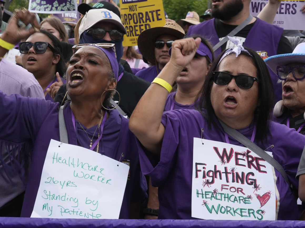 kaiser-health-worker-strike-protest-100423 Frontline health care workers hold a demonstration outside Kaiser Permanente Los Angeles Medical Center