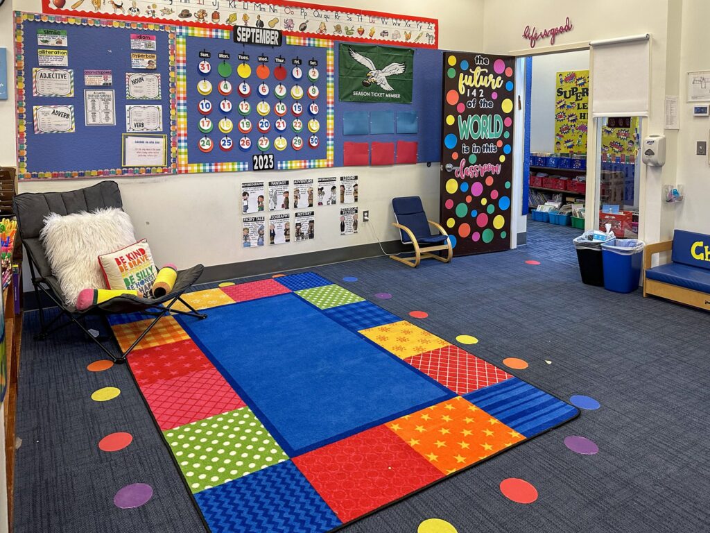 Philly teacher Rachael Grobman decorates her second grade classroom.