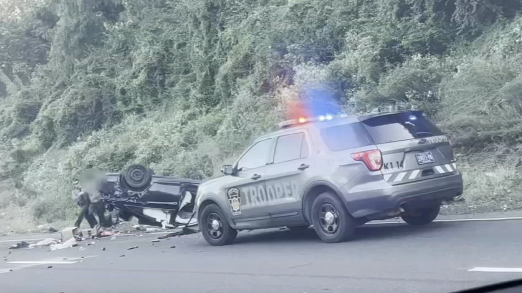 schuylkill-expressway-crash-wpvi Wreckage is seen following a crash on the Schuylkill Expressway.