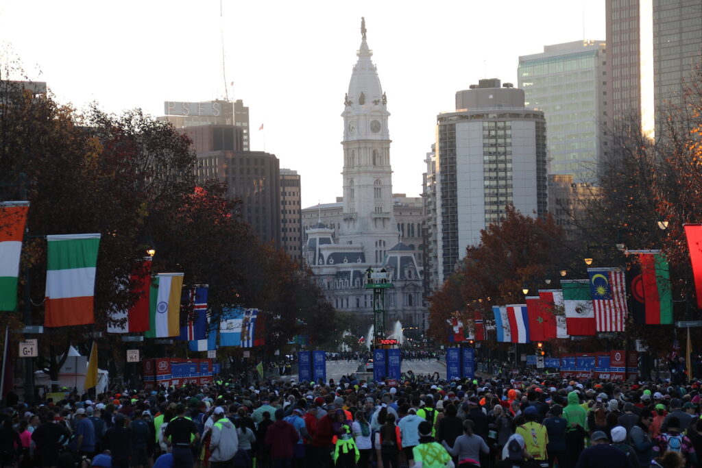 019A0408 The 30th AACR Philadelphia Marathon saw thousands of people pack the Benjamin Franklin Parkway on Sunday to pursue the 26.2 mile journey in front of them.
