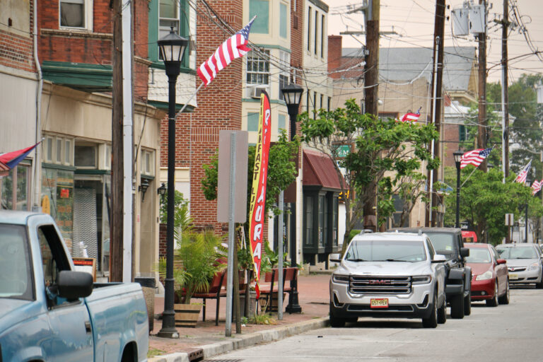 Cars parked along Broadway in Salem.