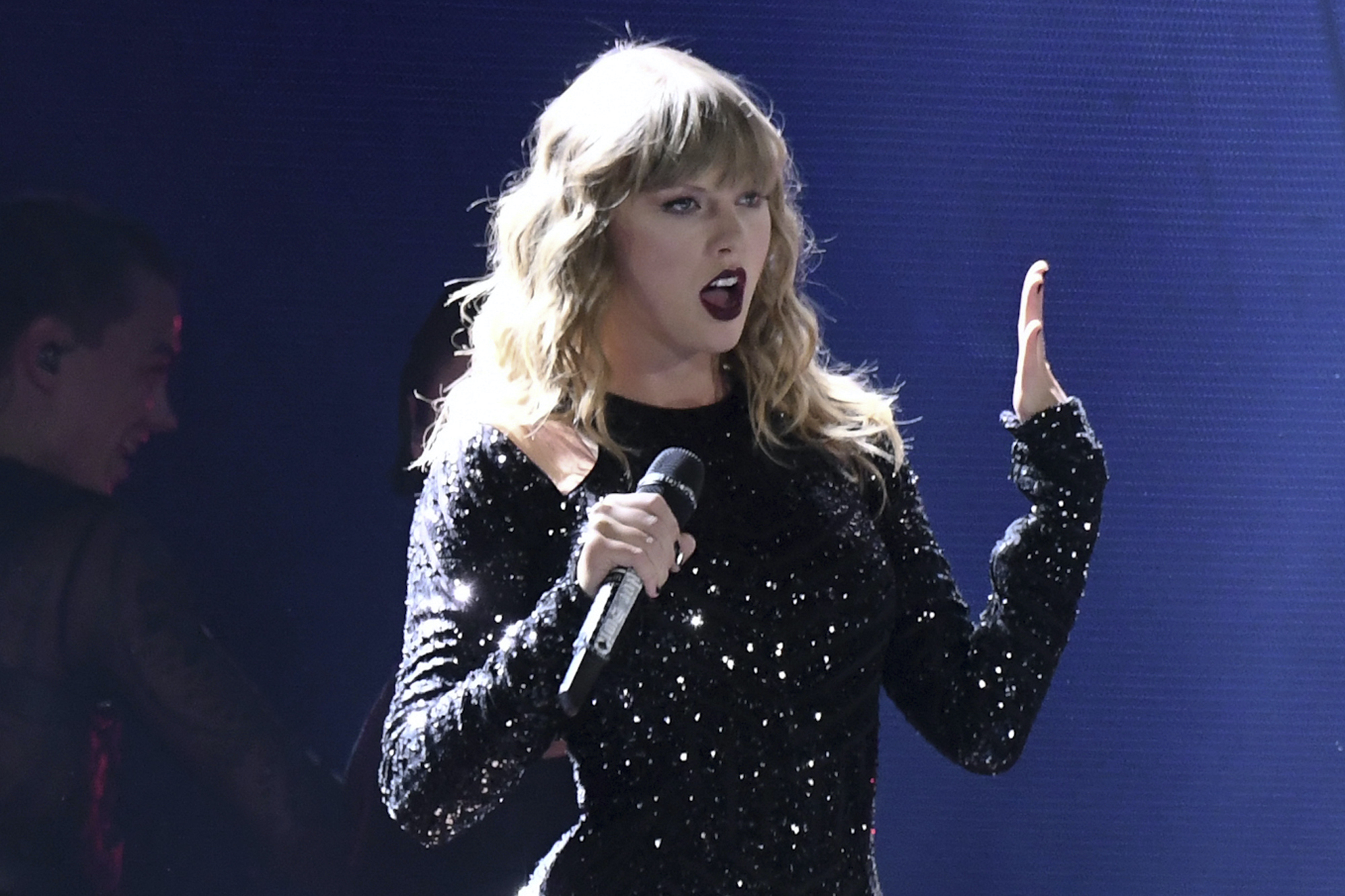 Taylor Swift Taylor Swift on stage