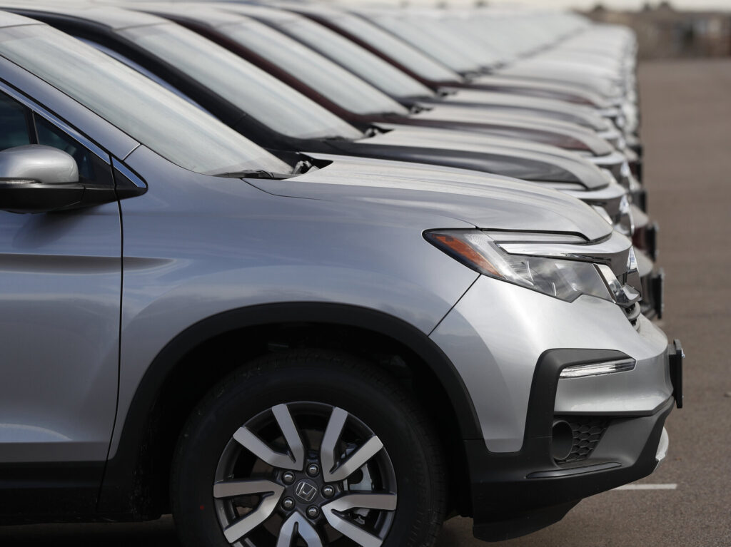 2019 Honda Pilot sports utility vehicles, 2019 Honda Pilots A long line of unsold 2019 Pilot SUVs sits at a Honda BMW dealership in Highlands Ranch, Colo. on Nov. 28, 2018.