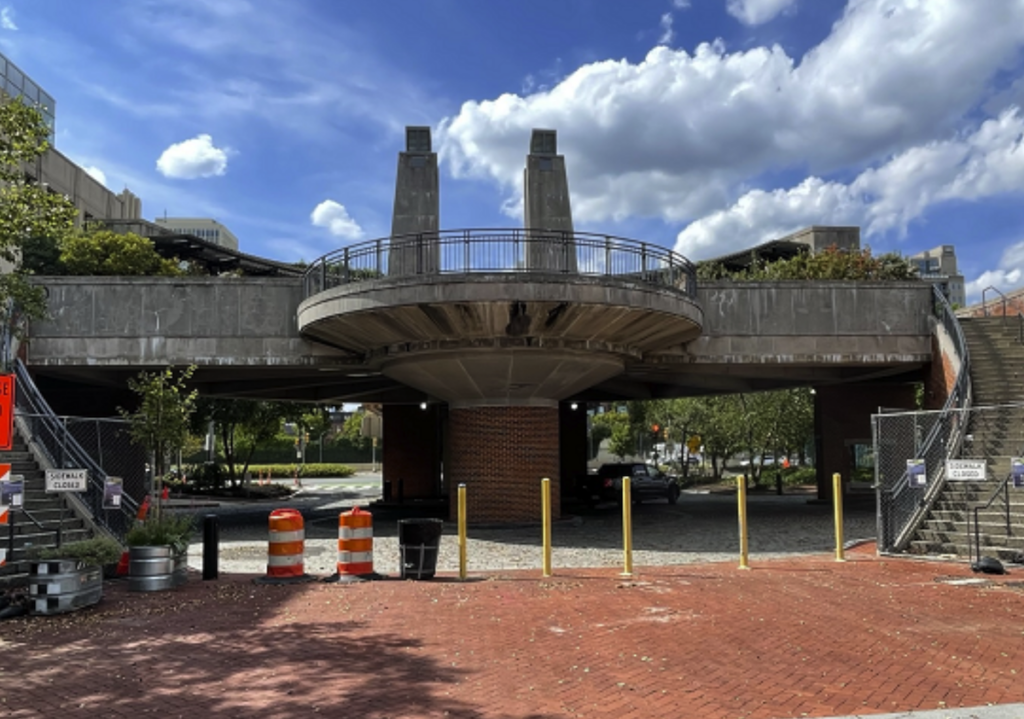 walnut-street-pedestrian-bridge-2023-11-26 Pedestrian bridge closed off for construction