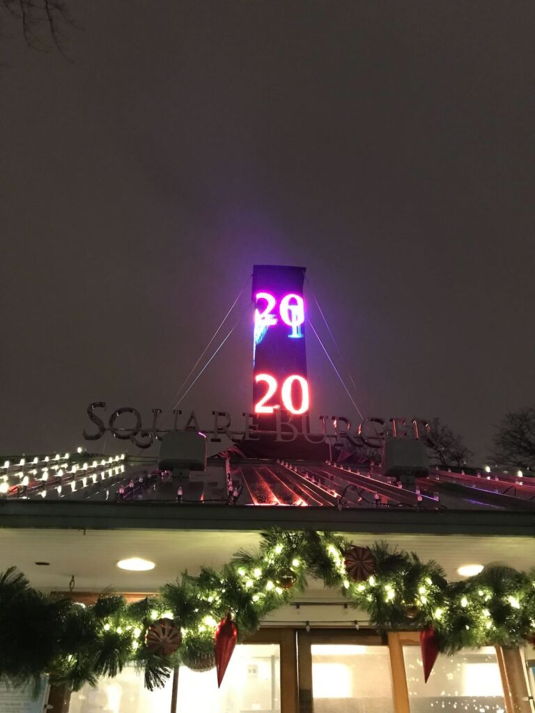 The New Year’s Eve square drop