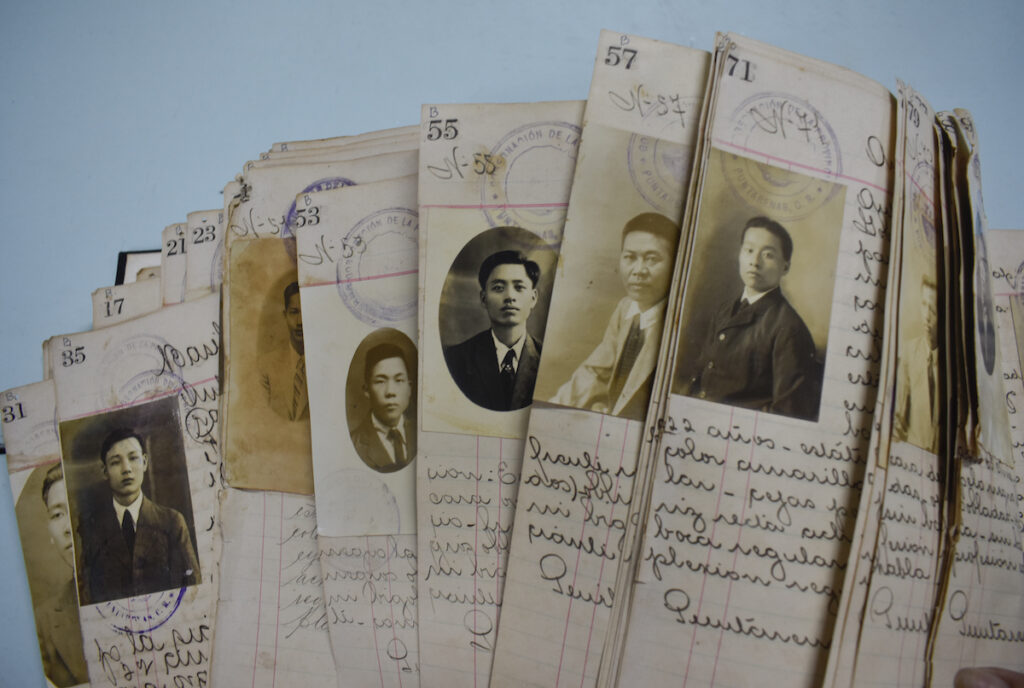 The register of Chinese migrants to Costa Rica showed photos and descriptions of people who migrated to the country from China