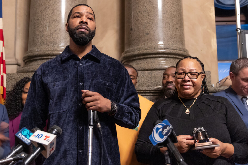 01 11 2024 k paynter 76ers marcus morris honored at city hall-3 Marcus Morris with his mother as he receives a key to the city