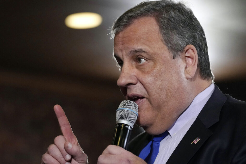 Chris Christie Republican presidential candidate former New Jersey Gov. Chris Christie speaks at a town hall campaign event at Mitchell Hill BBQ Grill and Brew, Tuesday, Jan. 9, 2024, in Rochester, N.H. (AP Photo/Robert F. Bukaty)