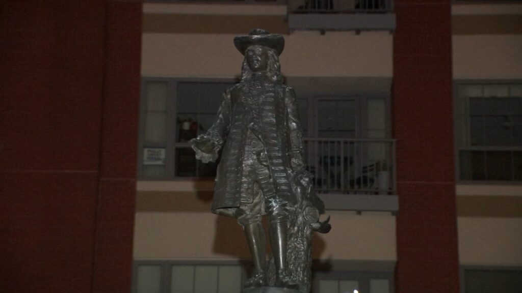 william-penn-statue-house-removal-6abc-2024-01-08 William Penn statue