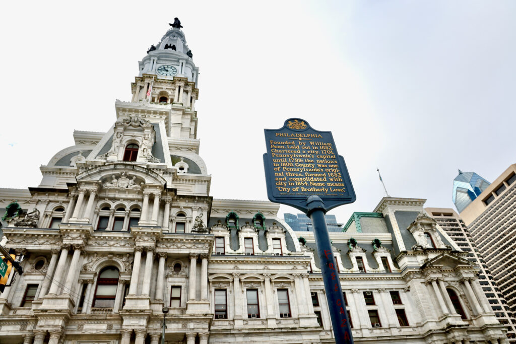 Philadelphia City Hall with historical marker. (Emma Lee/WHYY) Philadelphia City Hall