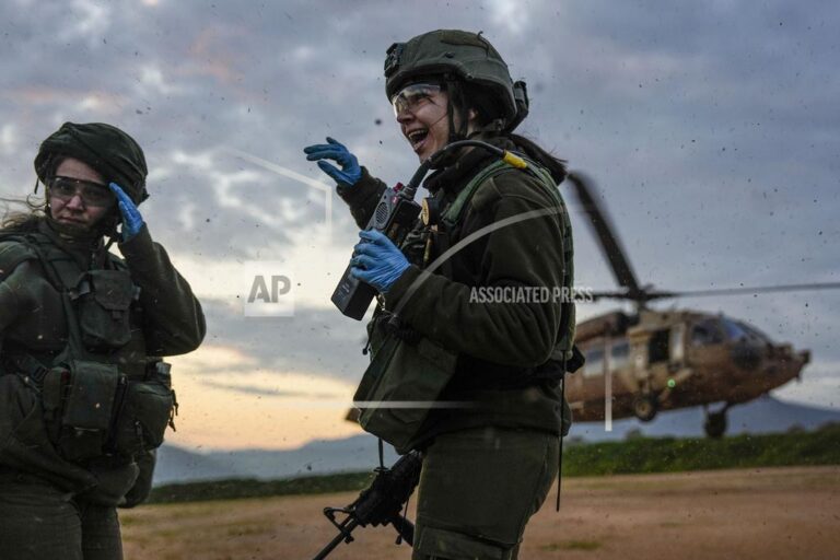 Israeli female paramedic soldiers