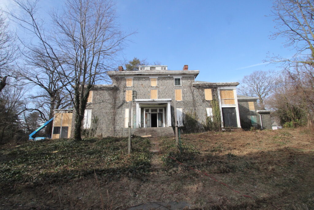 9sdc eastside great pic Cris maybe main Exterior of the Gibraltar mansion