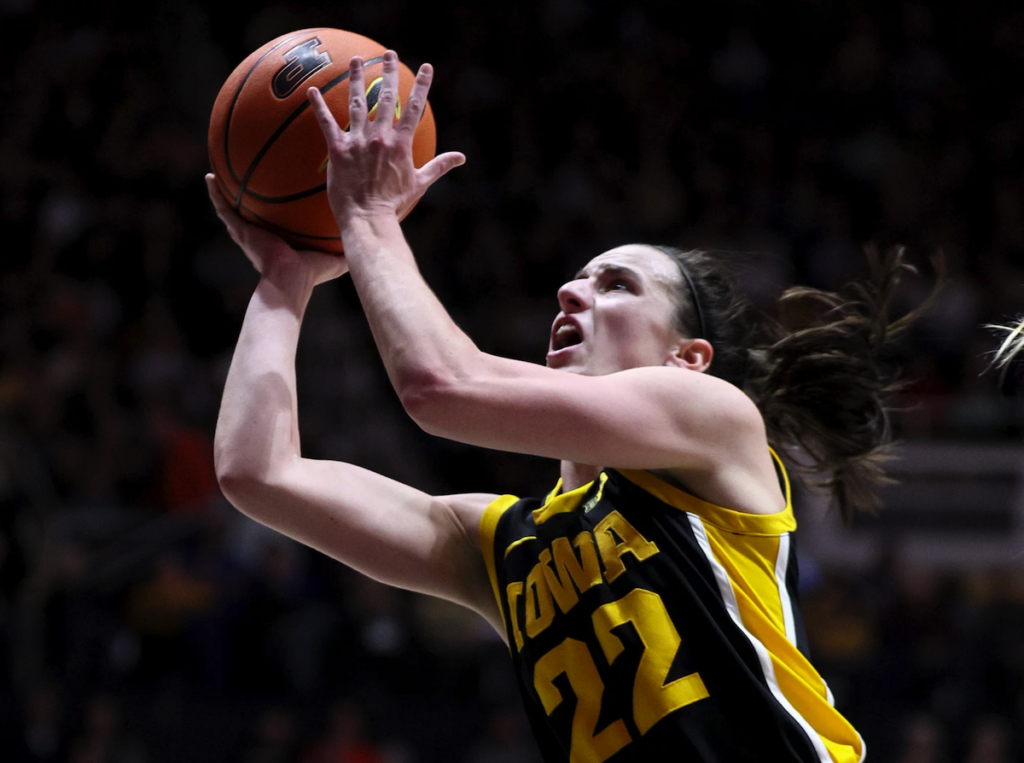caitlin-clark-getty-2024-02-16 Caitlin Clark taking a shot