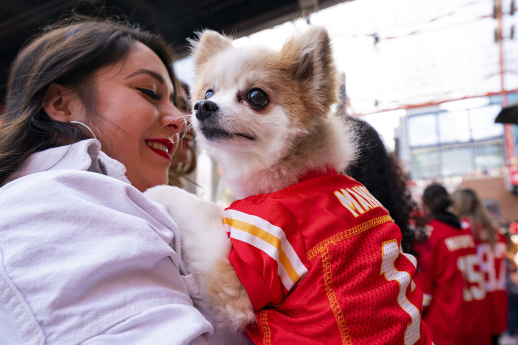 Kansas City Chiefs Fans Watch Super Bowl LVII Kansas City Chiefs Fans Watch Super Bowl LVII