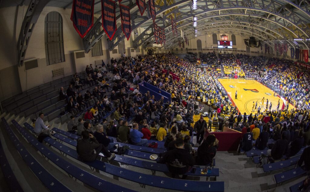 Villanova battles La Salle at the Palestra in 2016.