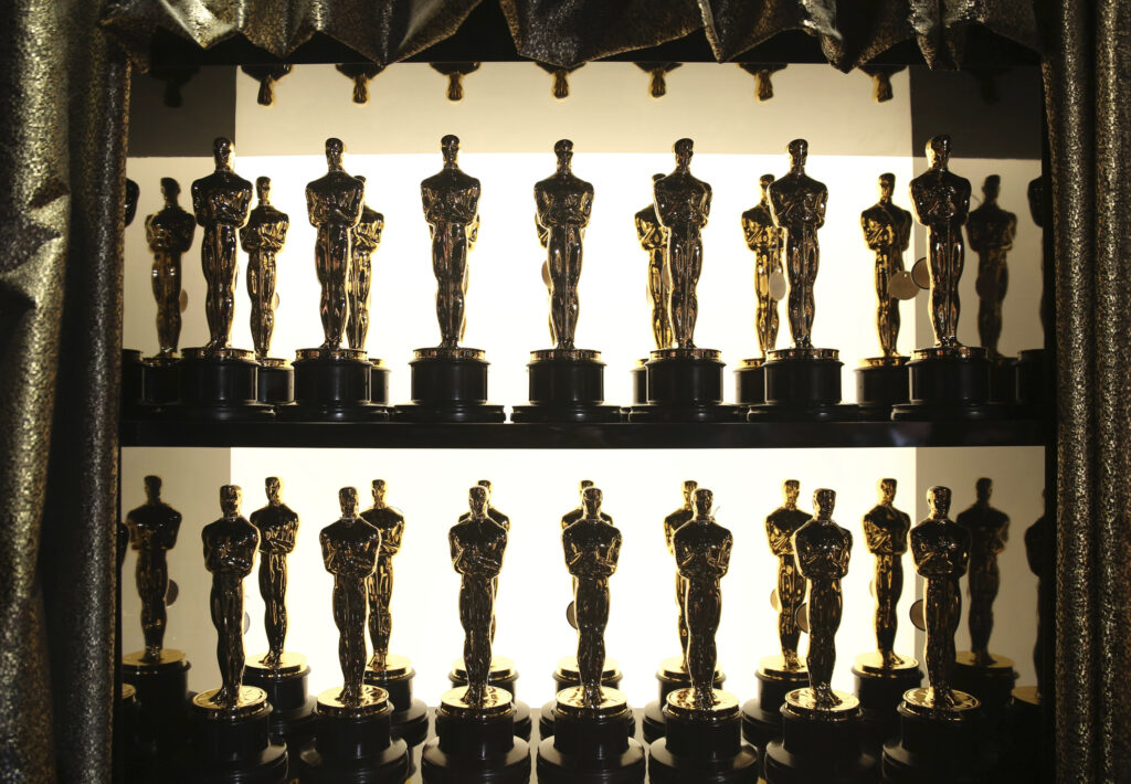 Film Oscars-Guide Oscar statuettes