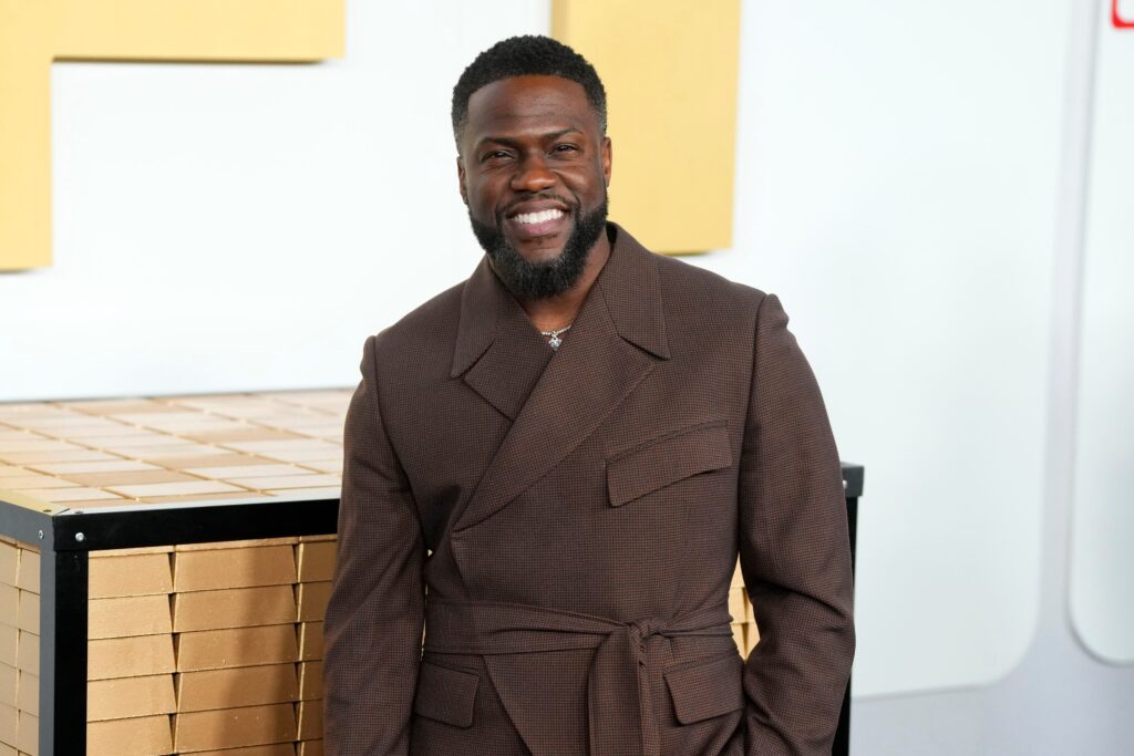 AP24083567147981 (1) Kevin Hart