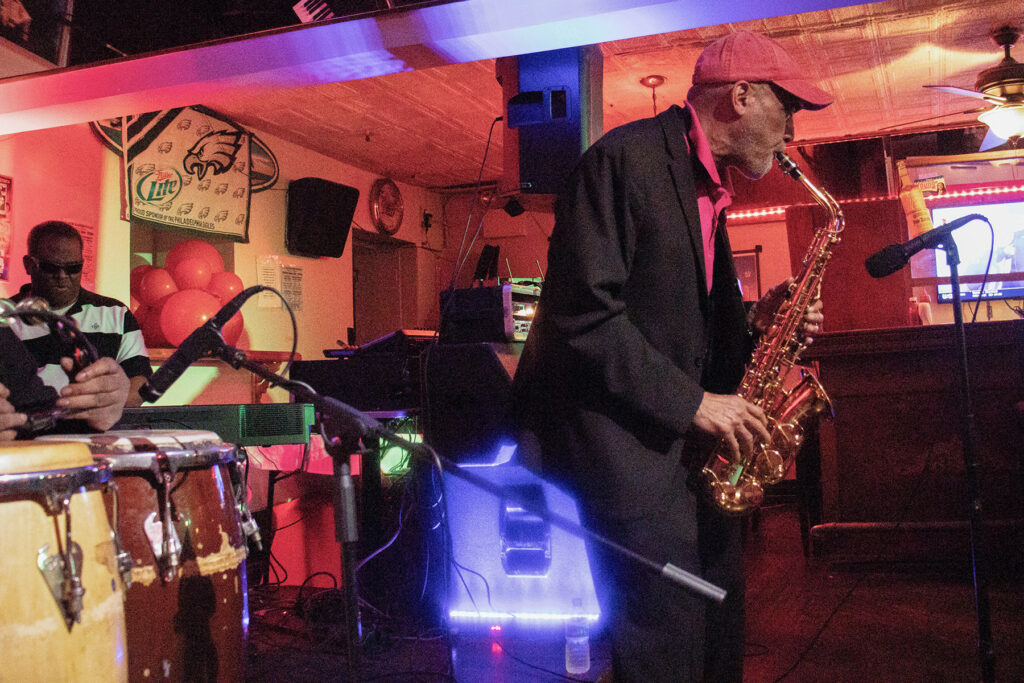 Matinee-Jams-new-barbers-hall-2024-02-29-2 Jazz musicians performing live on stage