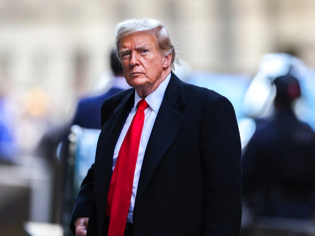 gettyimages-2105327775-769d39d6cba53164c53803587c22291841629a4d-s1600-c85 DONALD TRUMP