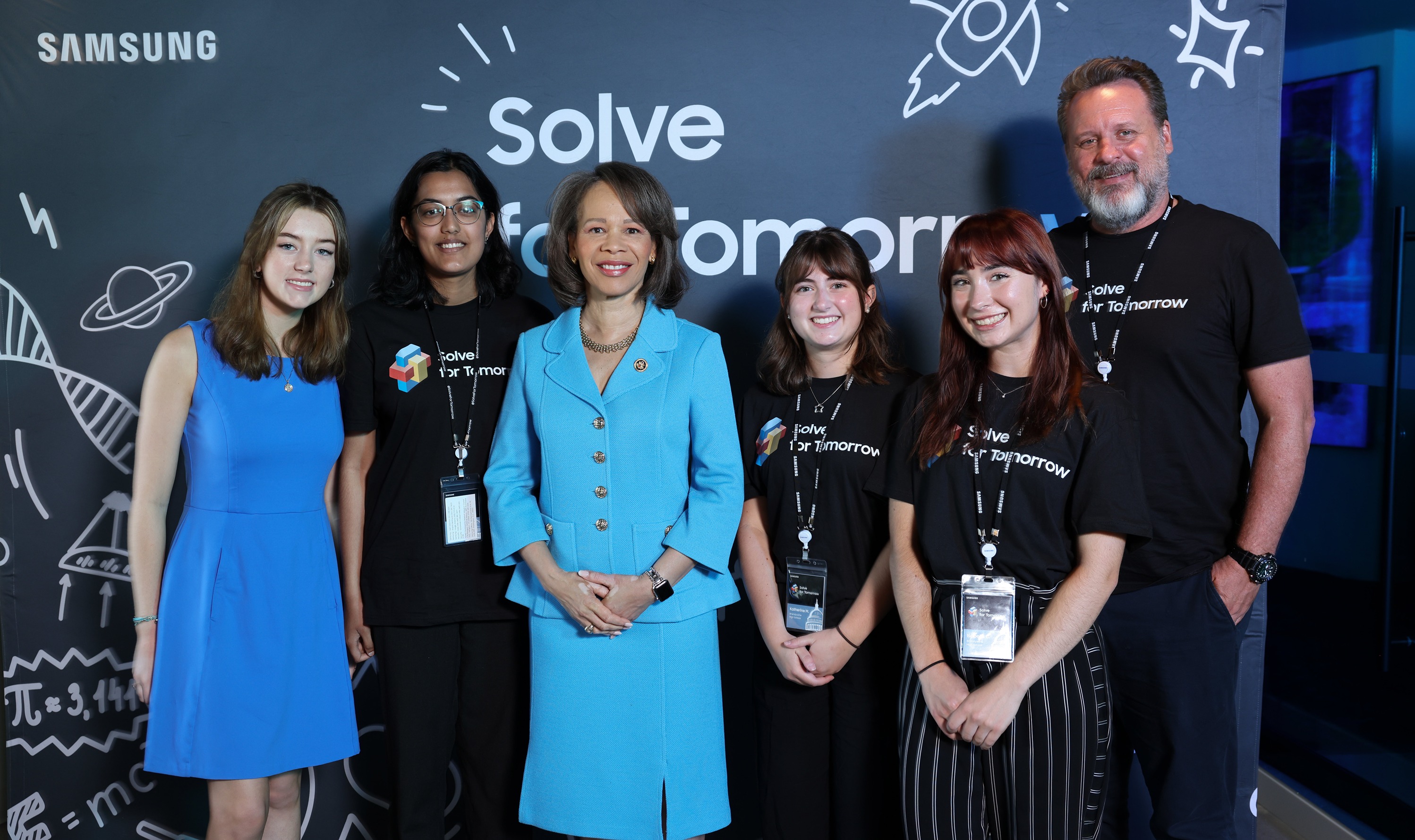 Students and a teacher from Brandywine High and Congresswoman Lisa Blunt