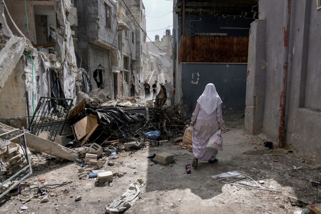 Nur-Shams-refugee-camp-palestine Palestinians inspect the destruction following an Israeli military raid in Nur Shams refugee camp