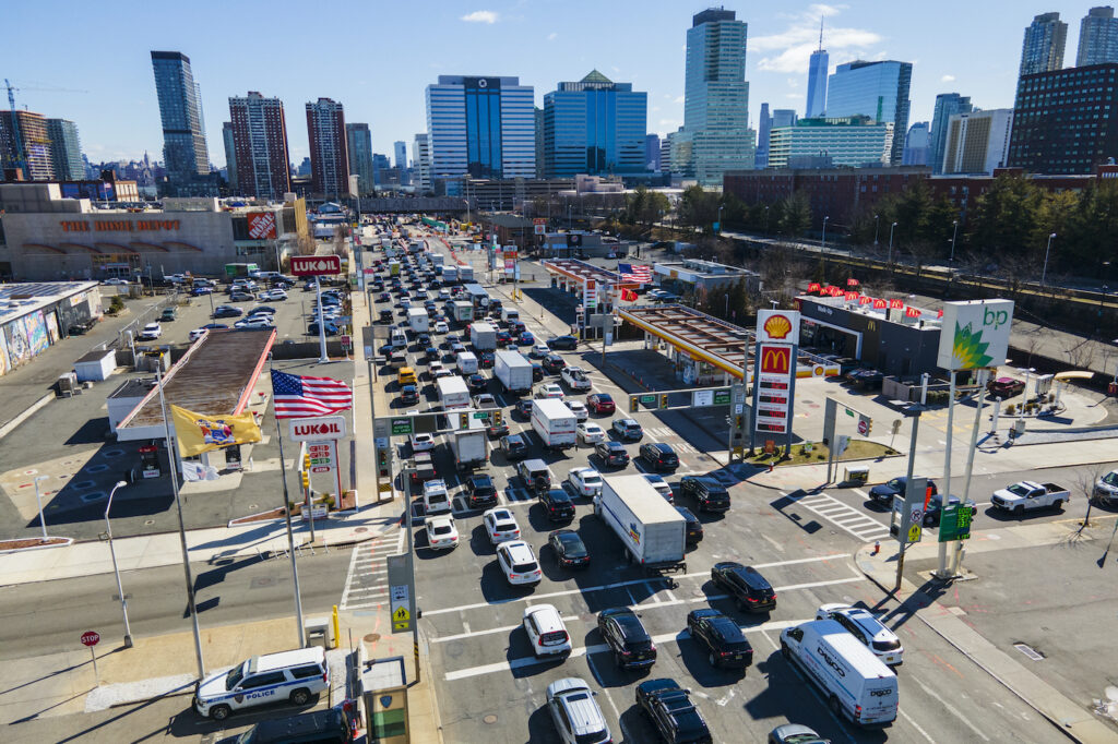 Telecommuter Taxes traffic jam in N.J.