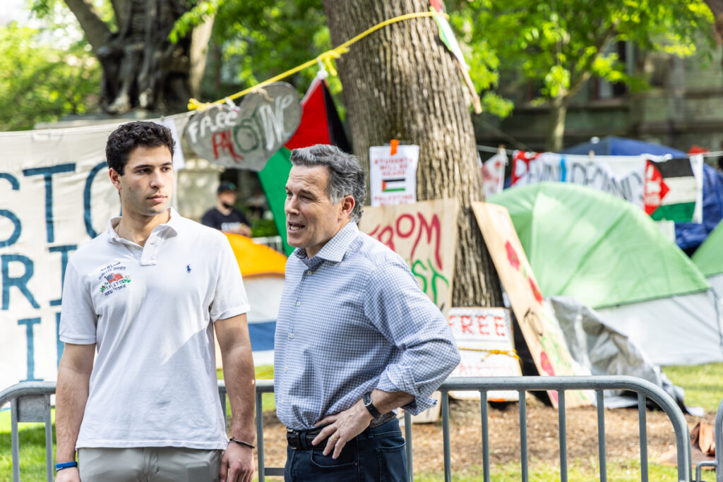 05 01 2024 k paynter reduced dave mccorkmick_ Dave McCormick with student Eyal Yakoby at UPenn’s protest encampment