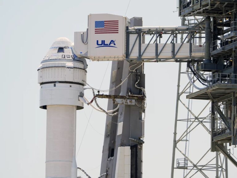 Boeing's Starliner capsule atop an Atlas V rocket